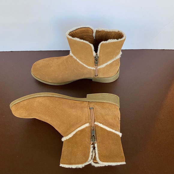 UGG COLETTA BROWN BOOTIES Size 5 - Picture 4 of 10